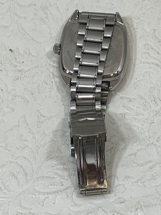 VTG Joan Rivers Classic Collection Crystal Face Silver-Tone Metal Bracelet Watch main image 4